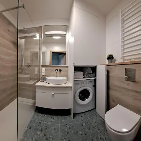 Port Krynica Rybacka 98 *