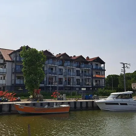 Port Krynica Rybacka 98 *